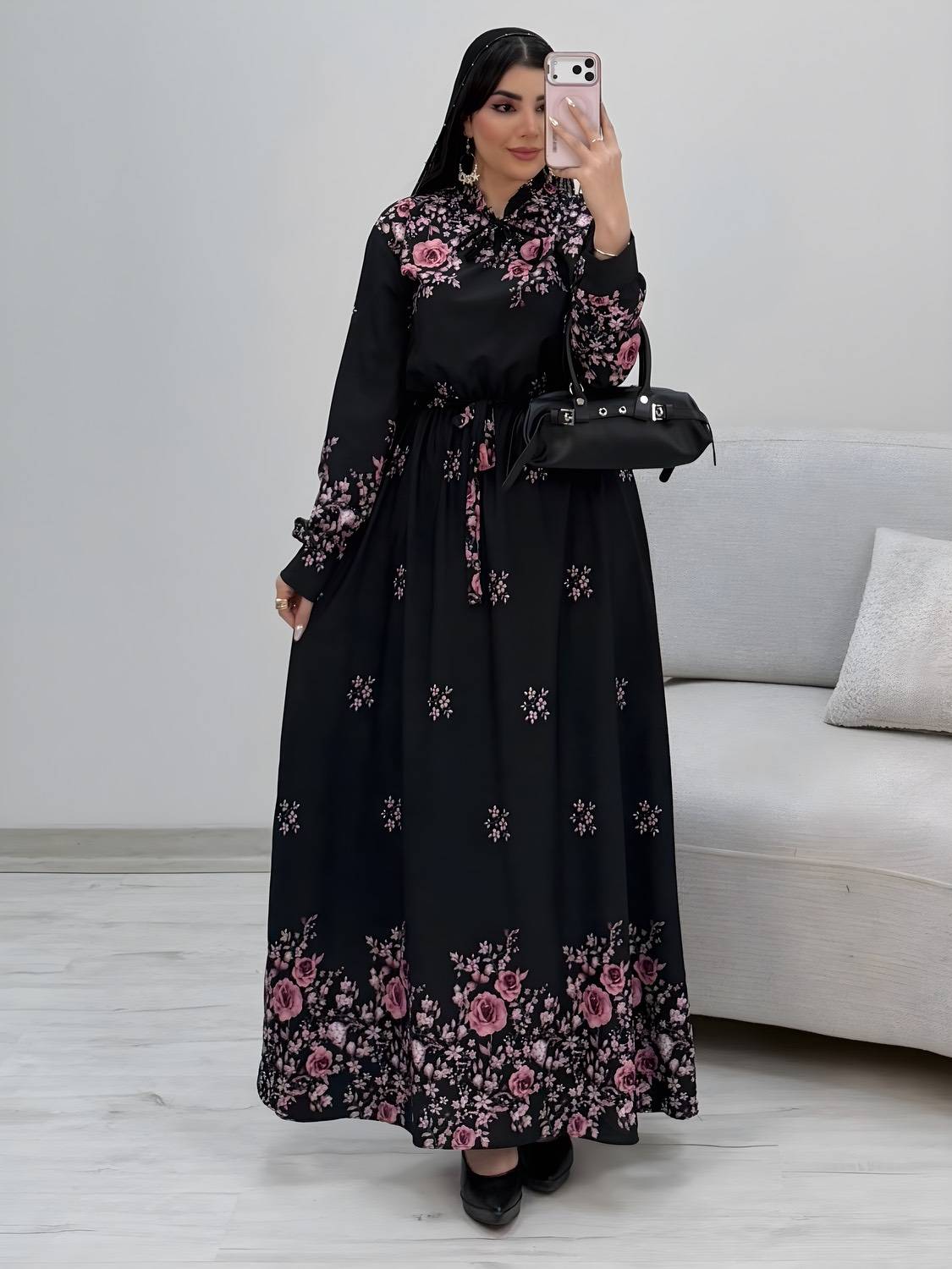 ساحلی بوگاتی گل رز