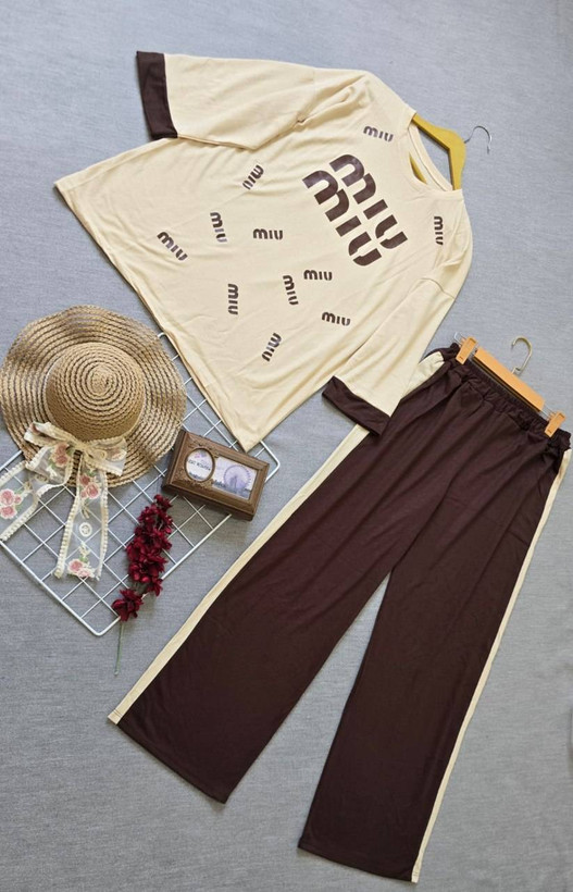 ست تیشرت و شلوار miu miu تک رنگ